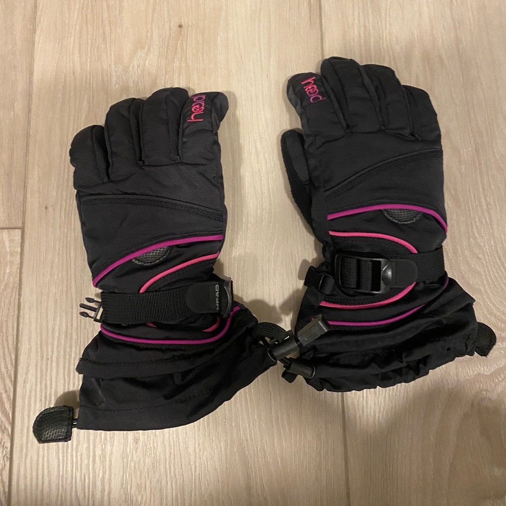 Hear girls gloves size m